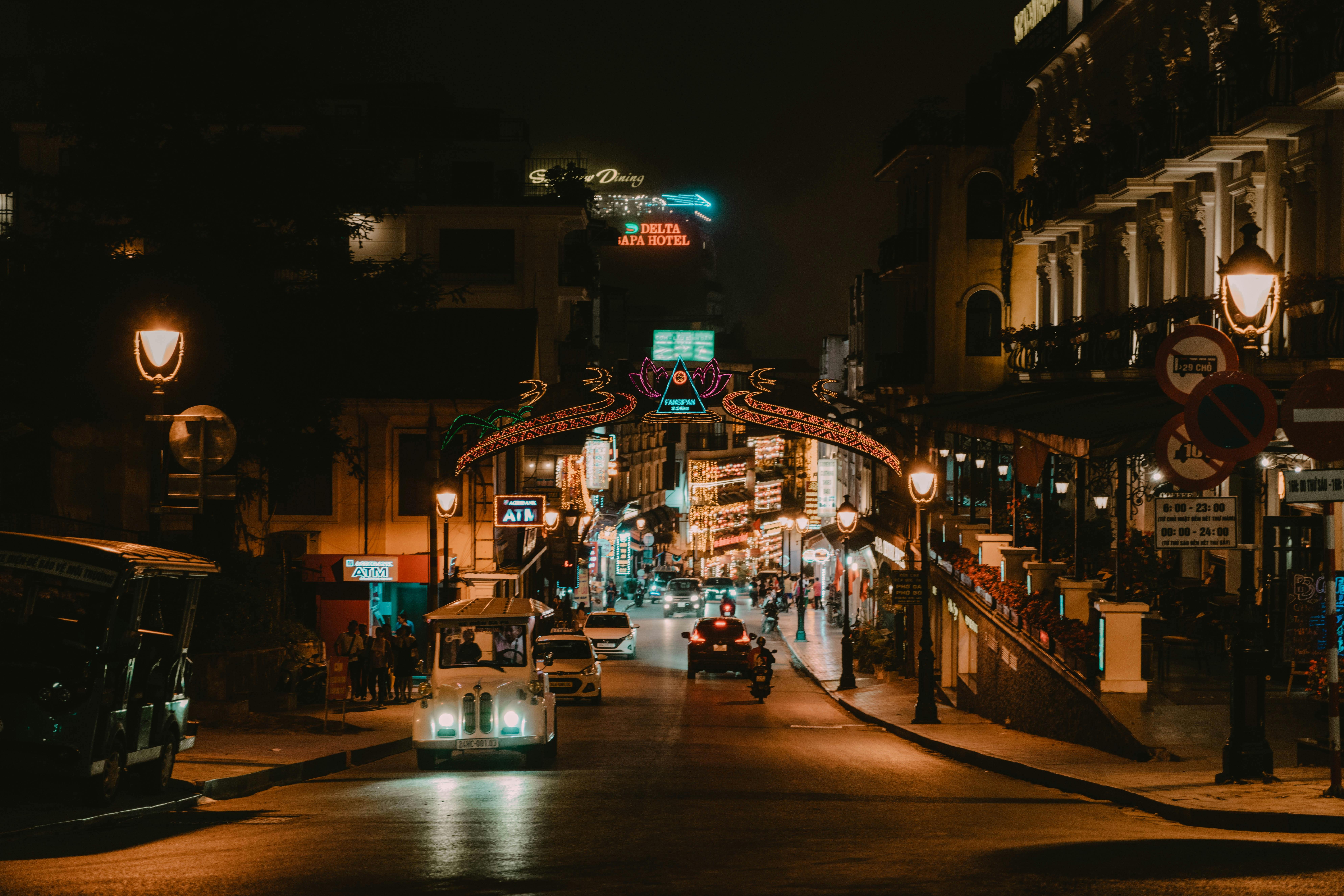 Decoding Affiliate Commission Rates: Benchmarks for Travel Creators