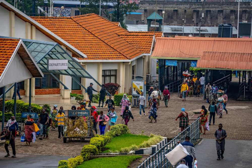 travel creator, laptop, scenic view, remote work, online business, inspiration, freedom