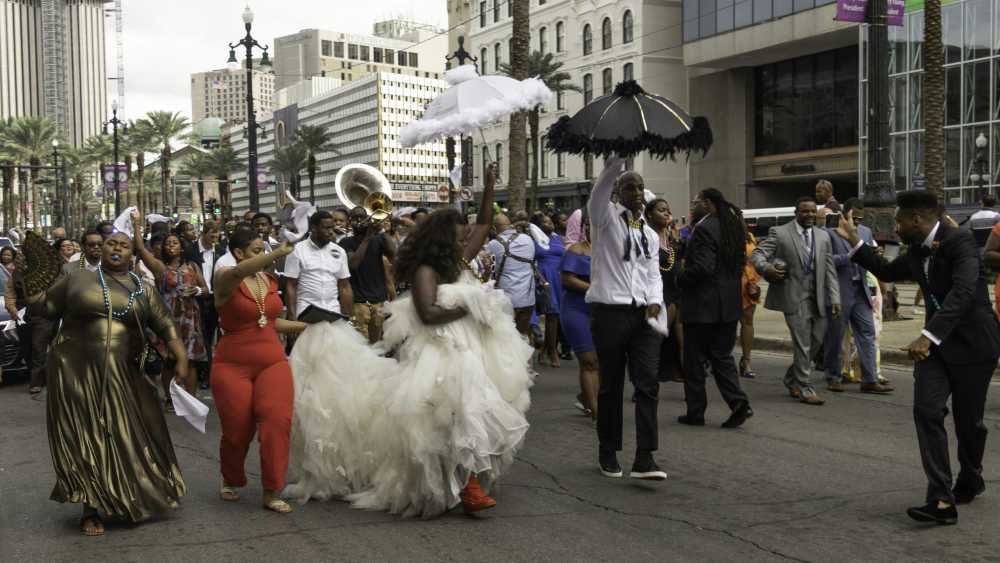 New Orleans food fusion, crawfish tacos, Creole-Mexican cuisine, colorful dish, gourmet food plating, festive meal, culinary creativity}