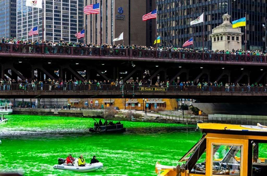 Chicago River dyeing map, St. Patrick's Day viewing spots, Michigan Avenue Bridge, Columbus Drive Bridge, Chicago Riverwalk, parade route}