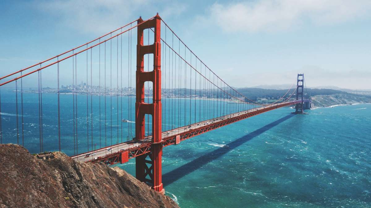 LOT Polish Airlines Launches San Francisco-Warsaw Nonstop Service
