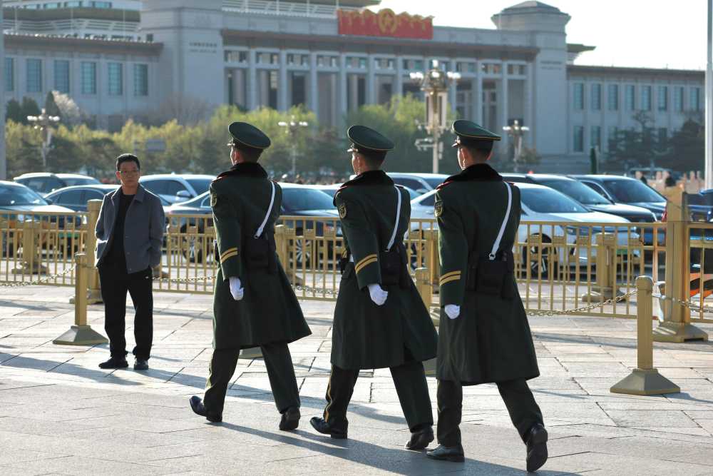 vetting process checklist, data chart, quality meter, authority signals icon, star rating graphic, trusted source seal