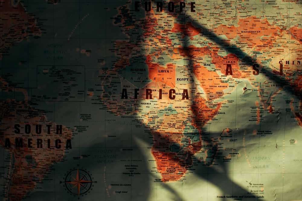 solo traveler, walking, charming European street, exploring, cobblestone, curious, daytime