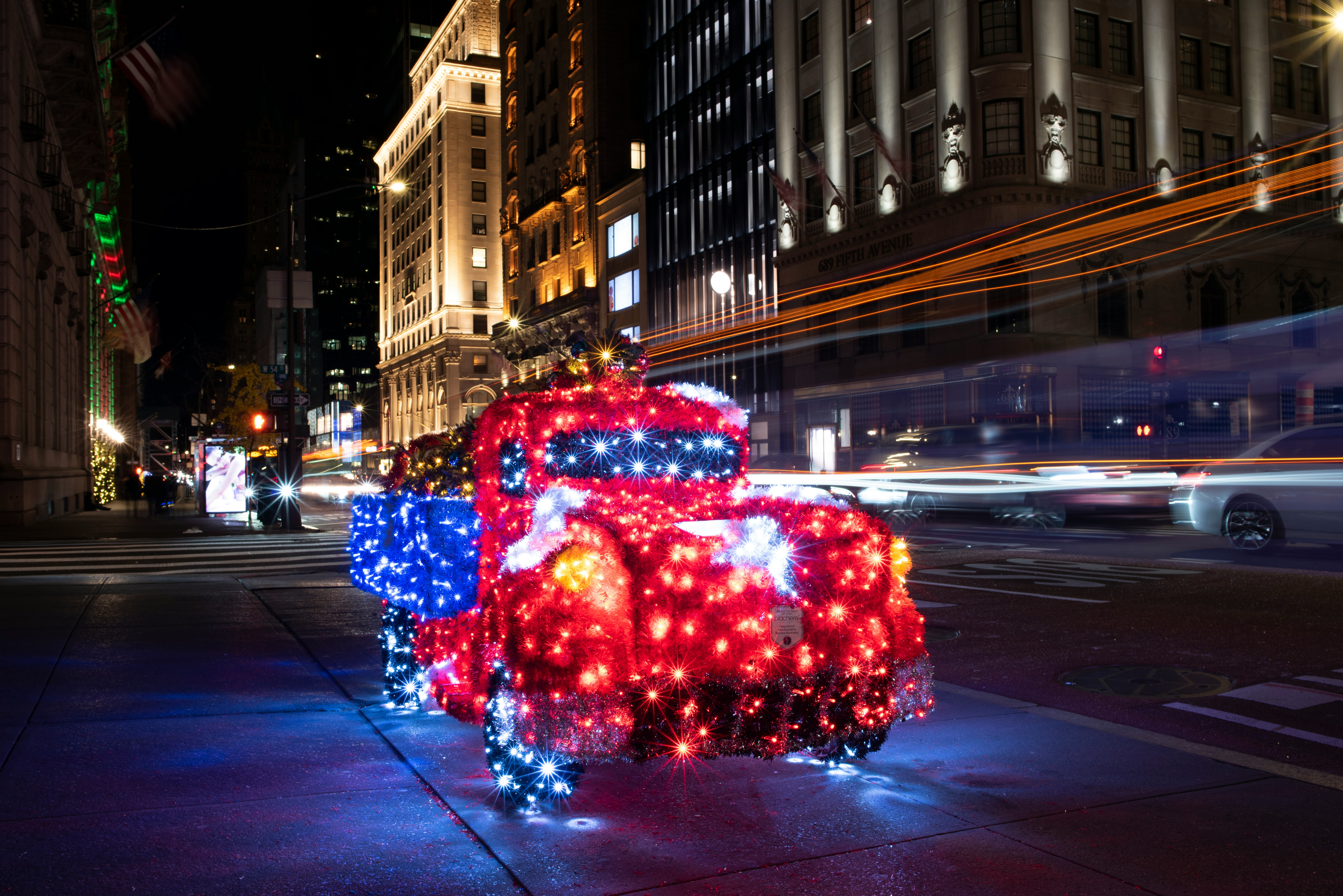 Oculus, World Trade Center, modern architecture, holiday market, interior, Santiago Calatrava, festive decorations, NYC downtown}