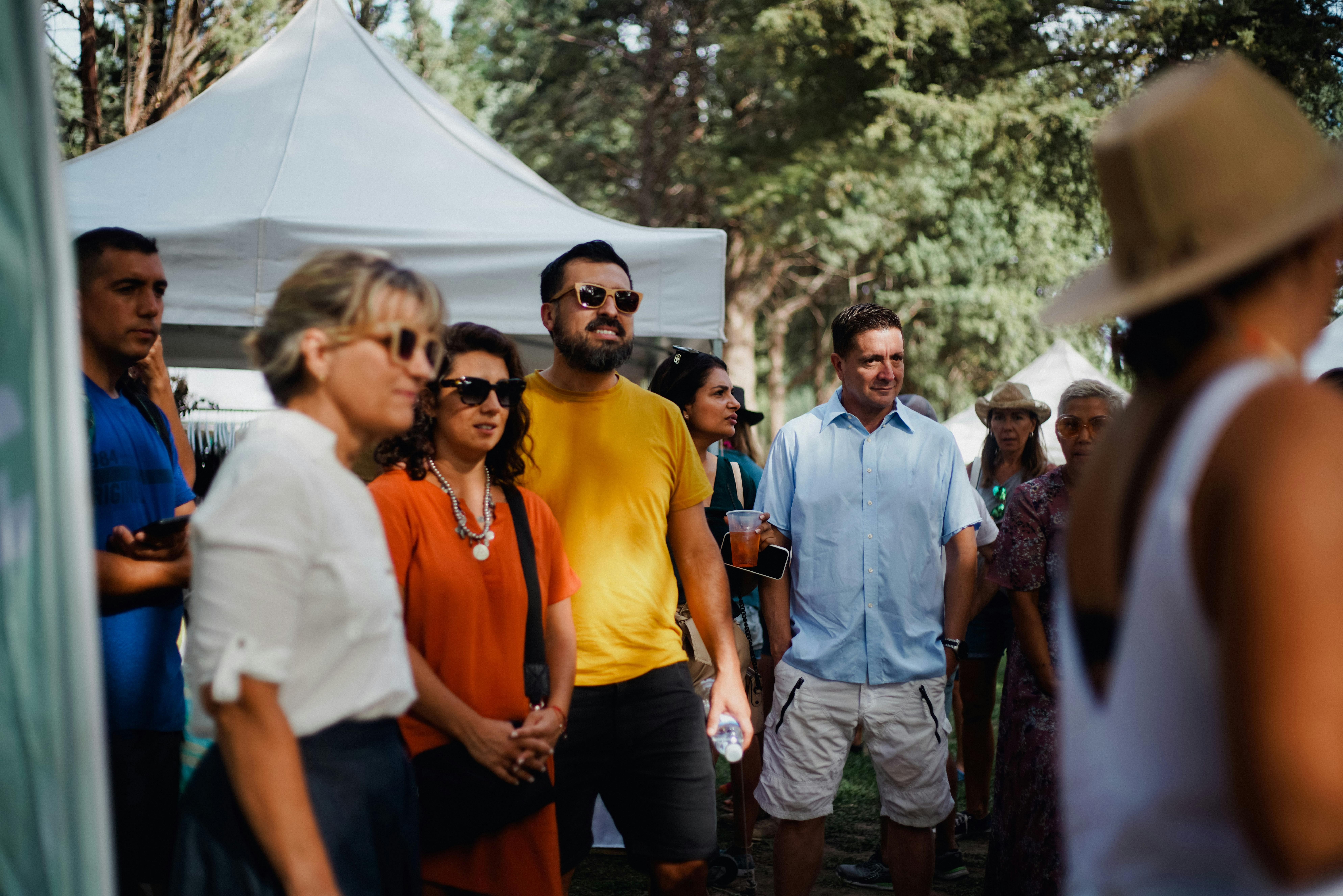 Chicago's 8 Festival Gems, illustrated icons, St. Patrick's Day, Lollapalooza, Christkindlmarket, July 4th, Beer Fest, Cinco de Mayo, MLK Day}