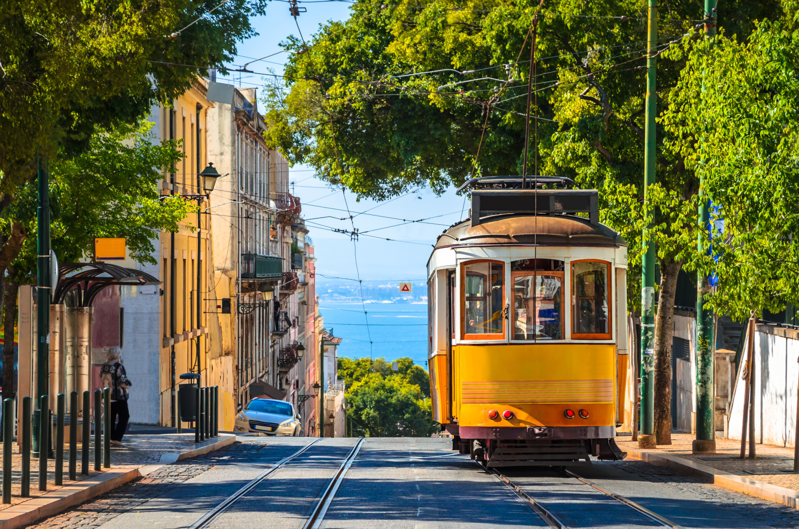 Portugal Travel Guide: Lisbon, Porto, Sintra, and the Algarve