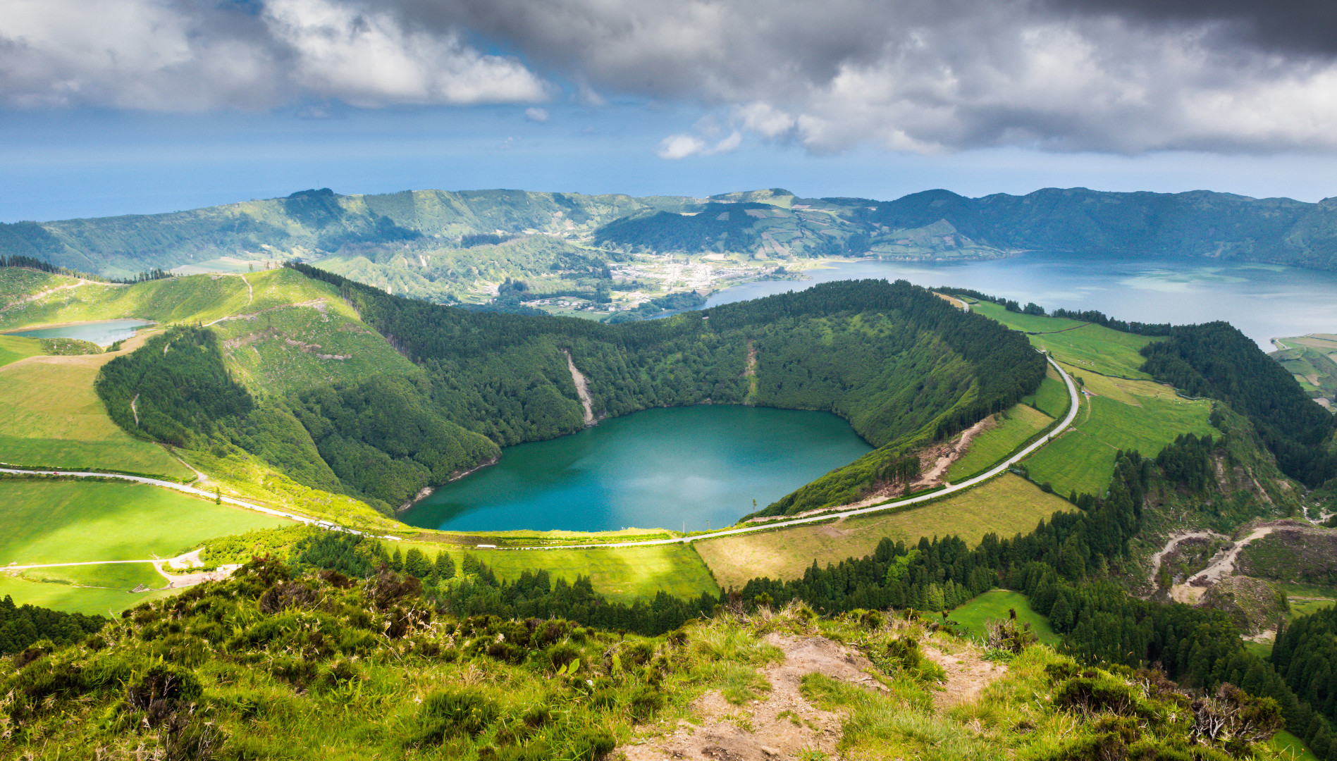 Portugal Travel Guide: Lisbon, Porto, Sintra, and the Algarve