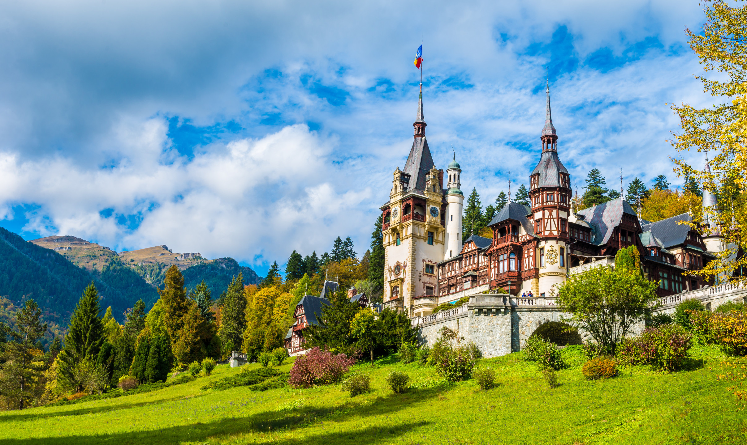 Romania Travel Guide: Transylvania, Castles, and the Carpathians