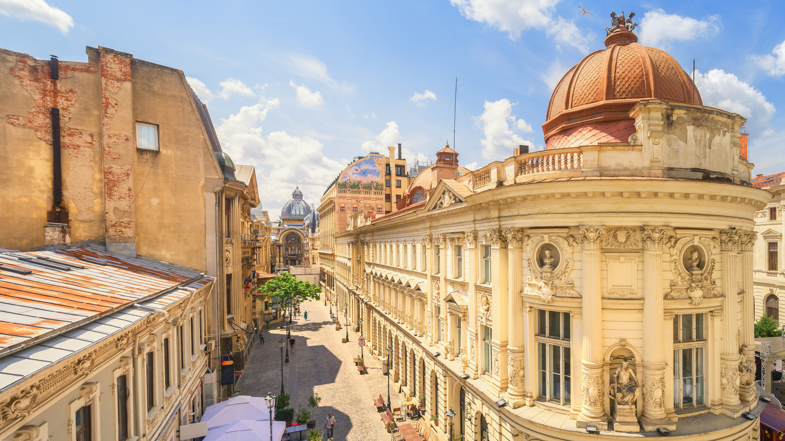 Romania Travel Guide: Transylvania, Castles, and the Carpathians