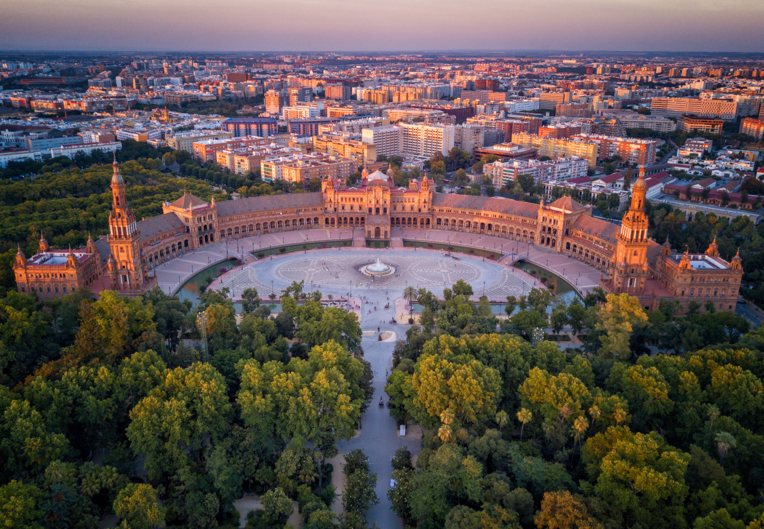Spain Travel Guide: Barcelona, Madrid, Andalusia, and Coastal Itinerary