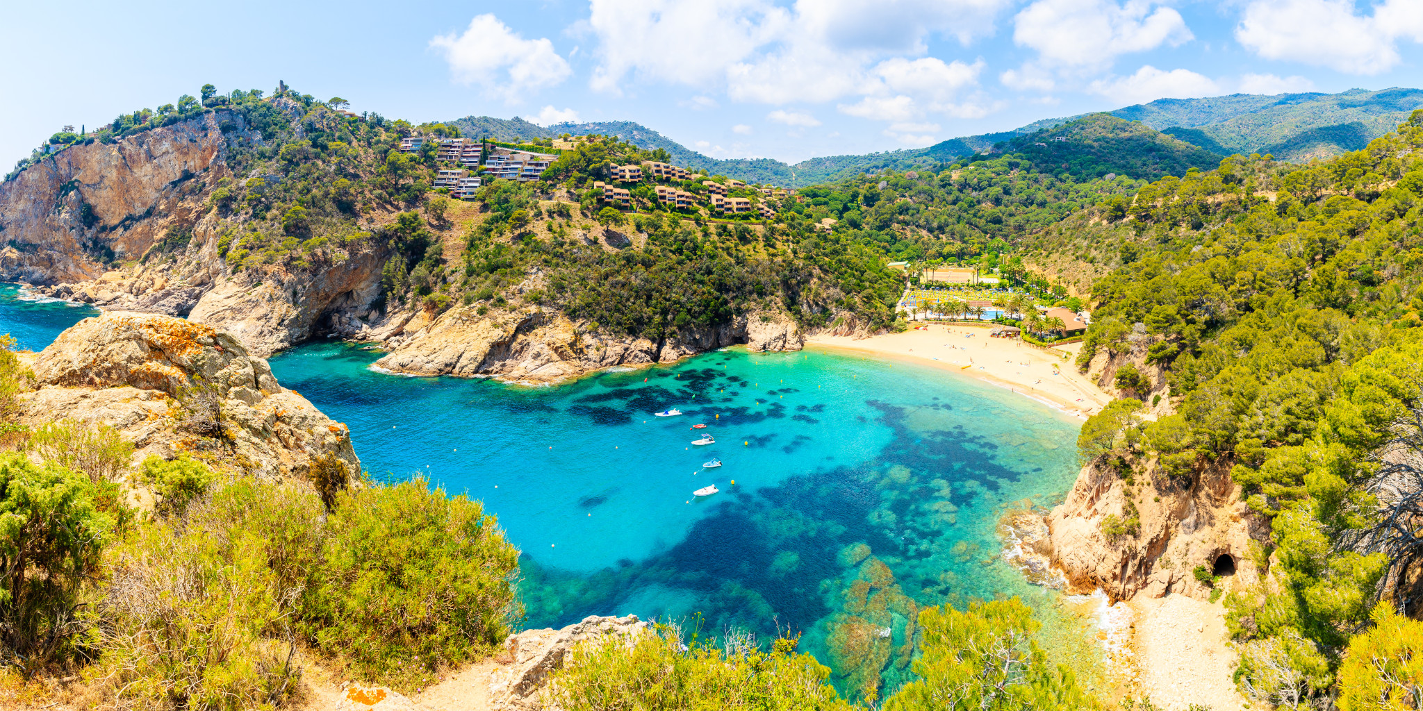 Spain Travel Guide: Barcelona, Madrid, Andalusia, and Coastal Itinerary