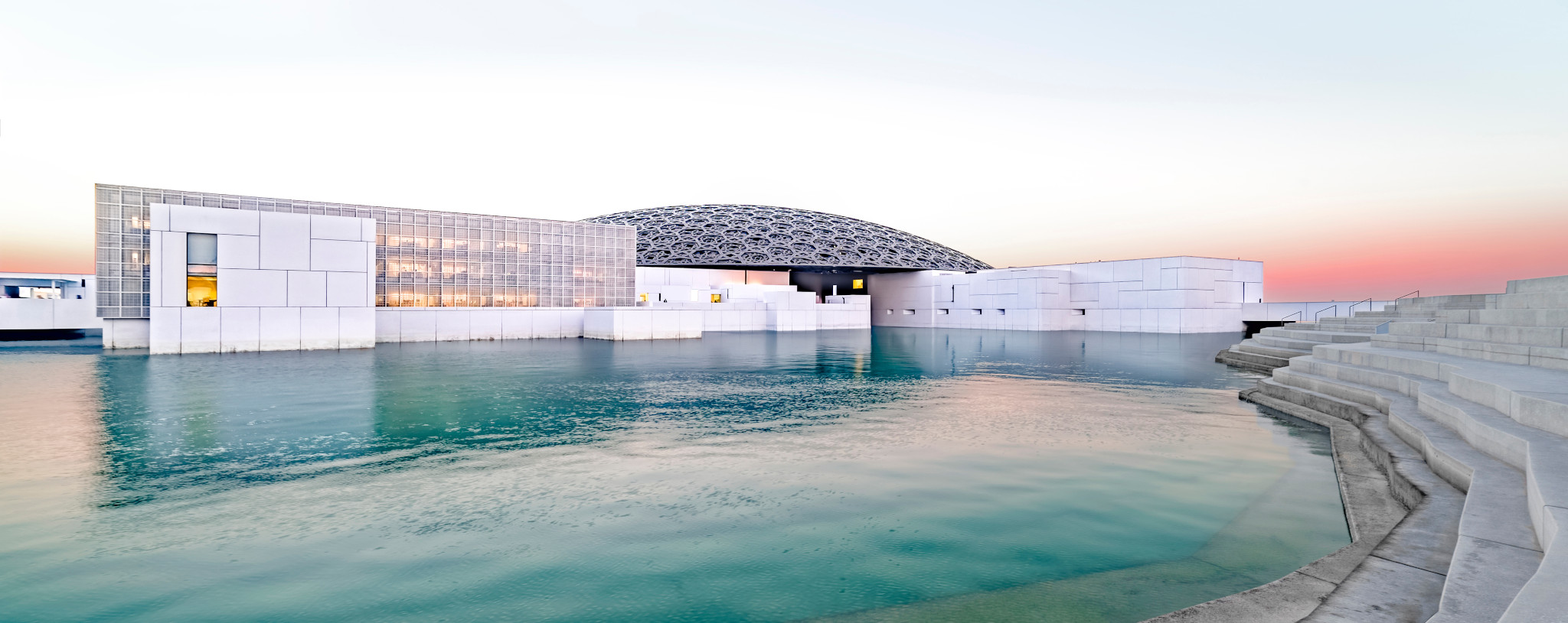 UAE Travel Guide: Dubai, Abu Dhabi, and Desert Adventures