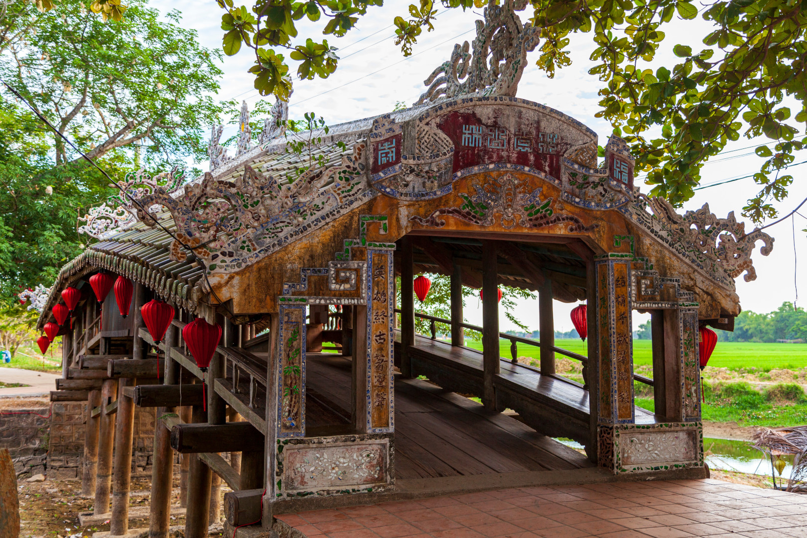 Vietnam Travel Guide: Hanoi, Ha Long Bay, Hoi An, and Ho Chi Minh